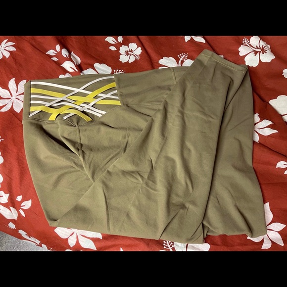 Fabletics The Boost II High-Waisted Strappy 7/8 - Picture 2 of 2